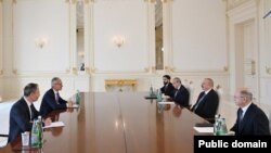 İlham Əliyev və Nikolas Terraz (Mənbə: Prezident Administrasiyası)