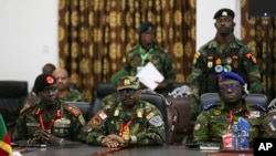 西非国家经济共同体部分成员国的军方代表出席共同体在加纳举行的军事会议。（2023年8月18日）