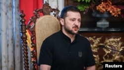 乌克兰总统泽连斯基在马尼拉与菲律宾总统马科斯举行双边会谈时讲话。（2024年6月3日）