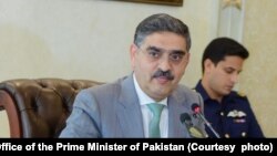 Pakistani caretaker Prime Minister Anwaar-ul-Haq Kakar speaking to foreign media representatives in Islamabad September 4, 2023 