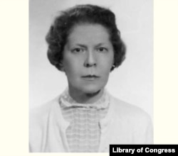 Agent Adele Kibre je vodila Anglo-američku mikrofilmsku jedinicu u Stockholmu, u Švedskoj.