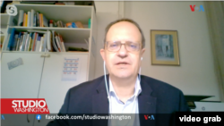 Arhiv - Bodo Weber tokom jednog od razgovora za bosanski servis Glas Amerike 