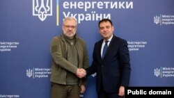 German Qaluşenko və Seymur Mərdəliyev (Mənbə: Ukrayna Energetika Nazirliyi)