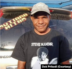 Editor nokenwene yang sekaligus jurnalis RRI, Ronny Hisage. (Foto: Dok Pribadi)