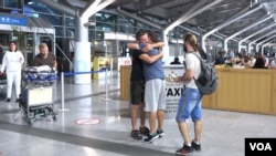 Povratak crnogorskih državljana iz Izraela posle napada Hamasa (Foto: VOA)