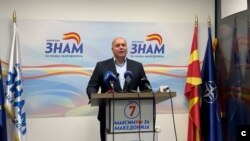 Димитриевски упати и порака до неговиот противкандидат Стево Пендаровски, да се откаже од претседателската трка во вториот изборен круг