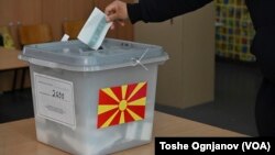 Jedno od glasačkih mesta u Skoplju, glavnom gradu Severne Makedonije (Foto: Toshe Ognjanov (VOA)