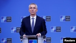 Generalni sekretar NATO-a Jens Stoltenberg održao je konferenciju za novinare uoči dvodnevnog sastanka ministara odbrane saveza u Briselu. 13. februar 2023. (Foto: REUTERS/Johanna Geron)