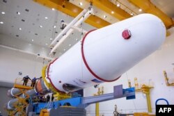 จรวดโซยุซ 2.1b ที่จะใช้บรรทุกยานลูนา-25 (Luna-25) สู่ห้วงอวกาศ