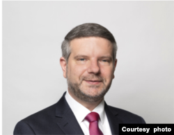 艾伦·蛮德萨博士Dr Alan Mendoza（取自亨利杰克逊协会官网）