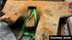 肇事船(“新新北极熊号”)6吨重的锚 (芬兰国家调查局网站图片)