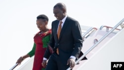 Le président kenyan William Ruto et son épouse, la première dame Rachel Ruto, dans le Maryland, le 22 mai 2024, avant une visite d'État à la Maison Blanche.