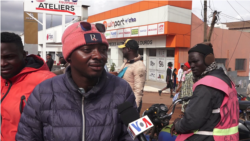 Les prétendants au fauteuil présidentiel aguichent les jeunes électeurs camerounais