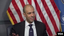 16일 비핀 나랑 미 국방부 우주정책차관보가 미 국방부 청사인 펜타곤에서 VOA 조은정 기자와 인터뷰를 가졌다.