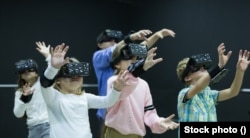 Djeca koja čine generaciju Alfa često odrastaju, istražuju i takmiče se u virtuelnom svijetu, a ne u stvarnom životu.