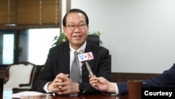 권영세 한국 통일부 장관이 VOA와 인터뷰하고 있다. (자료사진=한국 통일부 제공)