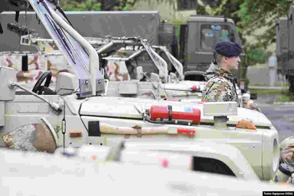  Донација на 76 теренски и транспортни возила од Норвешка за македонската армија, Касарна Илинден, Скопје &nbsp; 