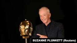 แอนโธนี แดเนียลส์ นักแสดงผู้รับบทบาทหุ่นแอนดรอยด์ C-3PO ในสตาร์ วอร์ส