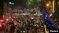 조지아 수도 트빌리시에서 28일 외국 대리인 법안에 반대하는 대규모 시위가 벌어지고 있다.
