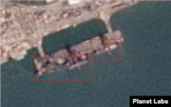 북한 남포 컨테이너 항의 선박 접안 시설에서 선박(사각형 안)을 볼 수 있다. 사진=Planet Labs