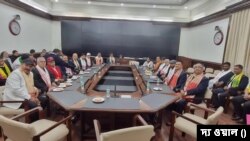 উলফা: অসমের নিষিদ্ধ জঙ্গি সংগঠনের আলোচনাপন্থী পক্ষ ও ভারত সরকারের মধ্যে শান্তিচুক্তি স্বাক্ষরিত 