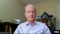 로버트 랩슨 전 주한미국대사대리가 8일 VOA 조은정 기자와 화상으로 인터뷰했다.