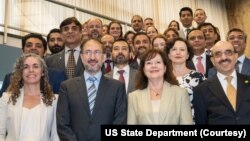 د امریکا خارجه وزارت متعلقې د ترهګرۍ ضد ادارې پخپل اېکس پاڼه باندې د امریکا-پاکستان ډائیلاګ د وروستۍ ناستې وروسته دا تصویر خپور کړی دی