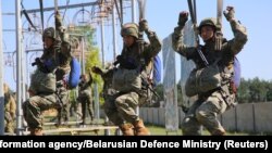 中国与白俄罗斯的士兵在白俄罗斯一处秘密地点举行“雄鹰突击-2024”联合军事演习。（2024年7月9日）