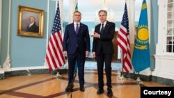 AQSh Davlat kotibi Entoni Blinken Qozog'iston Tashqi ishlar vaziri Murat Nurtleu bilan, Vashington, 26-mart, 2024