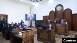 Buxoro, fevral, 2023: Bu - Qoraqalpog'iston ishi bo'yicha ikkinchi sud. Birinchisi noyabr-yanvar oylarida Buxoroda o'tib, unda 22 fuqaro aybdor deb topilgan.