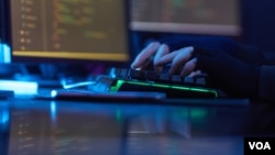 Seorang penyerang dunia maya menyusup ke Pusat Data Nasional (PDN) milik pemerintah dan meminta uang tebusan sebesar $8 juta. (Foto: Ilustrasi/VOA)