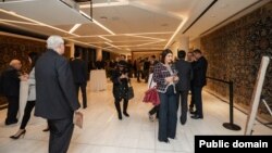 Nyu Yorkda Azərbaycan xalqçalarının sərgisi (Mənbə: Amerika-Azərbaycan Ticarət Palatası) 