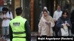 'Yan sandan Iran a Tehran, Iran.