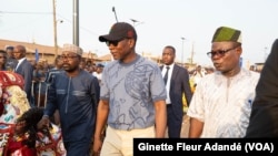 Patrice Talon en pleine visite des places aménagées pour accueillir les Vodun Days à Ouidah le 9 janvier 2024. (VOA/Ginette Fleur Adandé)