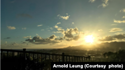 推动香港生死教育的安宁服务社工梁梓敦指临近死亡对很多人都是黑暗无光，但临终关怀就是为病人带来一点光，在有限时间仍能好好活着 (图片来源: 梁梓敦脸书网页)