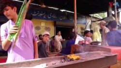 افغان باشندوں کی واپسی: '30 لاکھ کا ہوٹل اب کوئی پانچ لاکھ میں بھی نہیں لے رہا'
