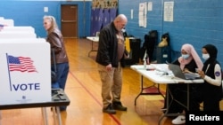 Pemungutan suara di kota Detroit, Michigan, untuk pemilihan pendahuluan guna memilih capres partai pada 27 Februari 2024 lalu. 