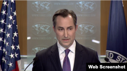 매튜 밀러 미국 국무부 대변인이 19일 워싱턴 국무부 청사에서 브리핑을 하고 있다. 