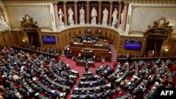 پارلمان فرانسه اخیراً با اکثریت آرا قانون جدید مهاجرت را تصویب کرد که در میان کشورهای اروپایی سختگیرانه ترین گفته شده است.