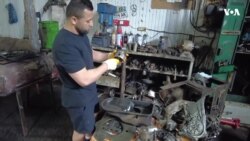 Ukraynada arxa cəbhədə Ukrayna ordusunun texnikalarının təmənnasız təmir edən azərbaycanlı