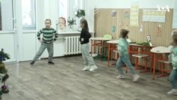 Kyiv vilayətindəki könüllülər məktəbdə unikal bir bomba sığınacağı inşa edib