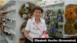 101 سالہ جین برنز اب بھی ملازمت کر رہی ہیں۔ فائل فوٹو