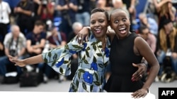 Les actrices Yves-Marina Gnahoua et Eliane Umuhire lors de la 76e édition du festival de Cannes.