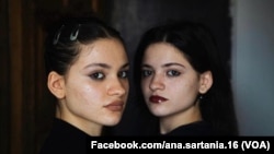 Tagwayen da aka sace, suka hadu a TİK TOK