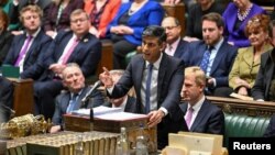 Le texte soumis au vote mardi à Londres vise à répondre aux objections de la Cour suprême britannique, qui a recalé le 15 novembre une précédente version du projet.