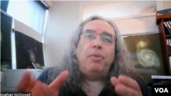 하버드-스미스소니언 천체물리학센터의 조너선 맥도웰 박사