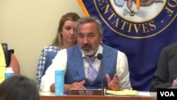 27일 북한의 정보기술(IT) 분야를 점검하는 미 하원 외교위원회 청문회에서 아미 베라 의원이 발언하고 있다.