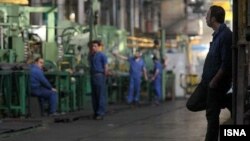 هیئت اجرائی خدمات عمومی بین‌المللی با ارسال نامه ای از حکومت جمهوری اسلامی می‌خواهد به نقض حقوق کارگران ایران پایان دهد و فعالان کارگری زندانی را آزاد کند.