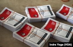 Surat suara untuk pemilihan calon presiden dan wakil presiden di Gudang KPU Kotamadya Jakarta Timur pada Kamis, 11 Januari 2024, di Jakarta. (Foto: Indra Yoga/VOA)