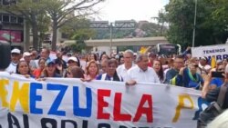 Venezuelalı öğretmenlerden Öğretmenler Günü'nde sokak gösterileri ⁣
